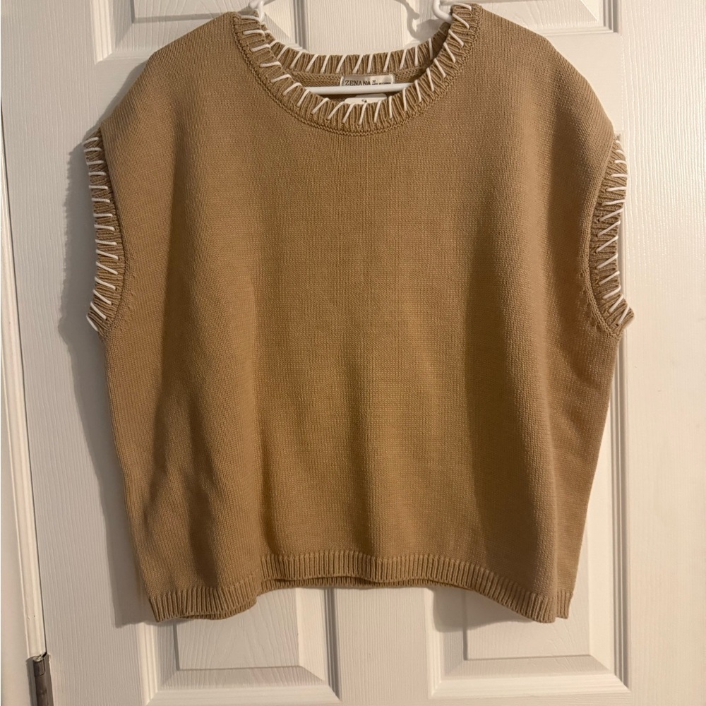 Zenana Outfitters Beige‎ Crewneck Sleeveless Knit Vest with Contrast Stitch